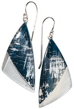 Load image into Gallery viewer, ZSISKA DESIGN - SHORT HOOK EARRING - AVANI