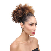 Load image into Gallery viewer, ZSISKA DESIGN - EARRING - BESS - Model Photo