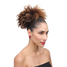 Load image into Gallery viewer, ZSISKA DESIGN - EARRING - LUXUS25 - Model Photo