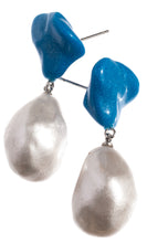 Load image into Gallery viewer, ZSISKA Design Perla 2-Bead Earrings - Coral
