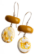 Load image into Gallery viewer, ZSISKA Design Organic 2-Bead Earrings - Manta
