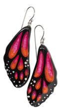 Load image into Gallery viewer, PRUE by ZSISKA Papillon 1-Bead Short Hook Earrings — Pink/Orange wing
